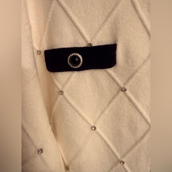 Karl Lagerfeld XL NWT Cream and Black Quilted Cardigan - Picture 6 of 9